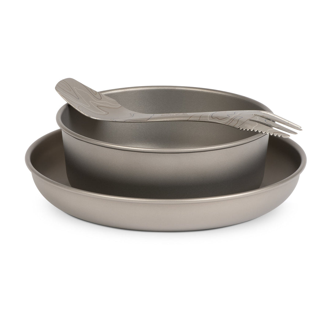 Grayl Ti Plate (170mm), Ti Bowl (138mm) und Spork on Top (170mm) / Side Nested View