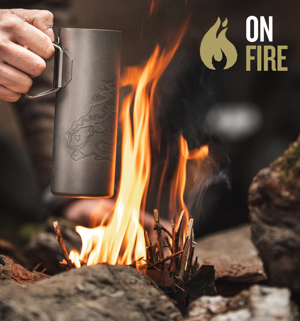 Kochen auf dem Feuer mit der UltraPress Titanium.