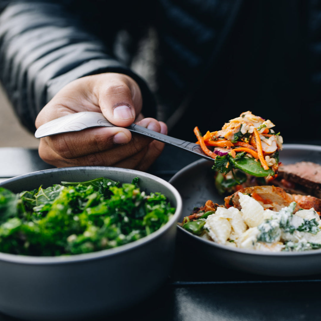 Grayl Titanium Spork es fácil de limpiar y reutilizar para comidas de campamento.