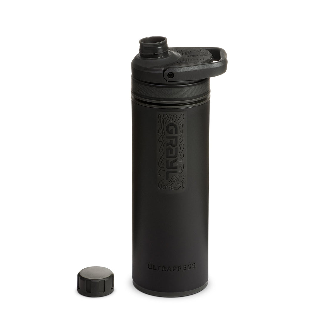 Meilleure évaluation de la bouteille d'eau filtrante et purificatrice Grayl UltraPress - 16.9 Fluid Ounces / Covert Edition / Spout Cap Off View / Covert Black